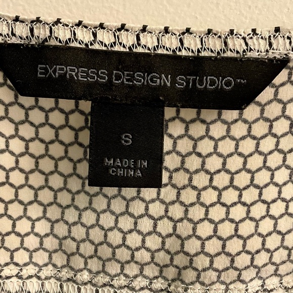 EXPRESS Design Studio Cami Top - Picture 3 of 4
